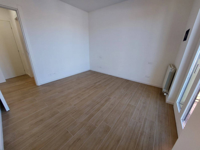 3 Locali in affitto a Monza