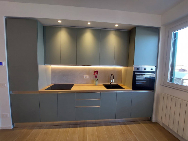 3 Locali in affitto a Monza