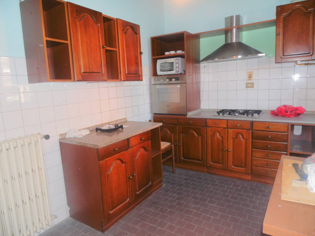 2 Locali in affitto a Segrate