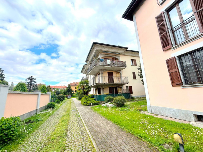 3 Locali in affitto a Segrate