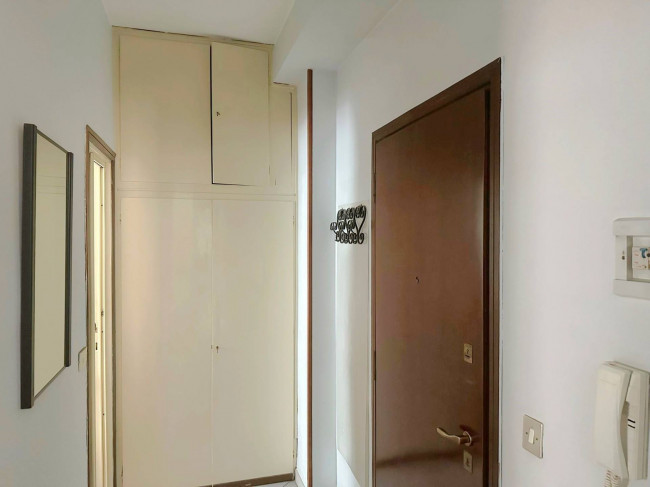 3 Locali in vendita a Segrate
