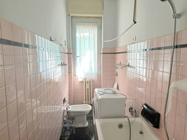3 Locali in vendita a Segrate