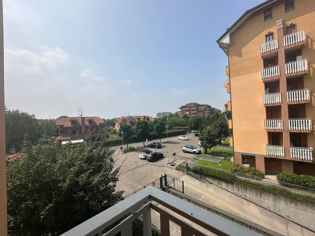2 Locali in affitto a Segrate