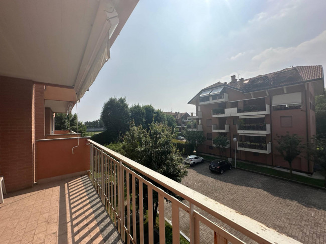 2 Locali in affitto a Segrate