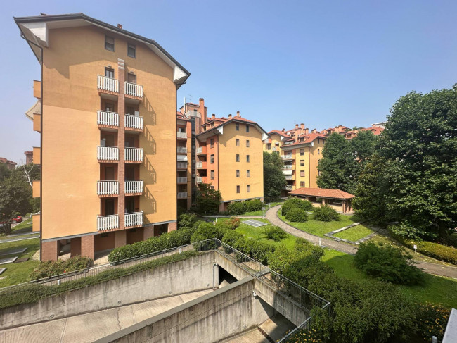 2 Locali in affitto a Segrate