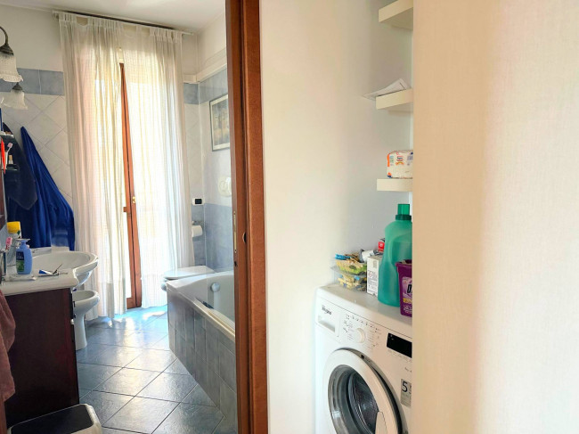 2 Locali in affitto a Segrate