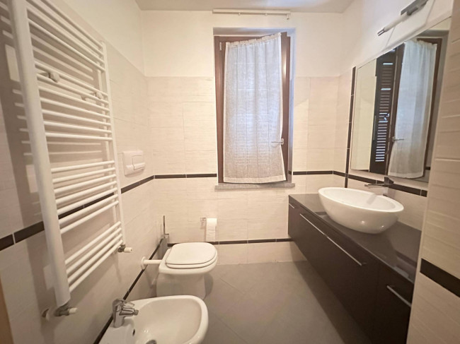 2 Locali in affitto a Segrate