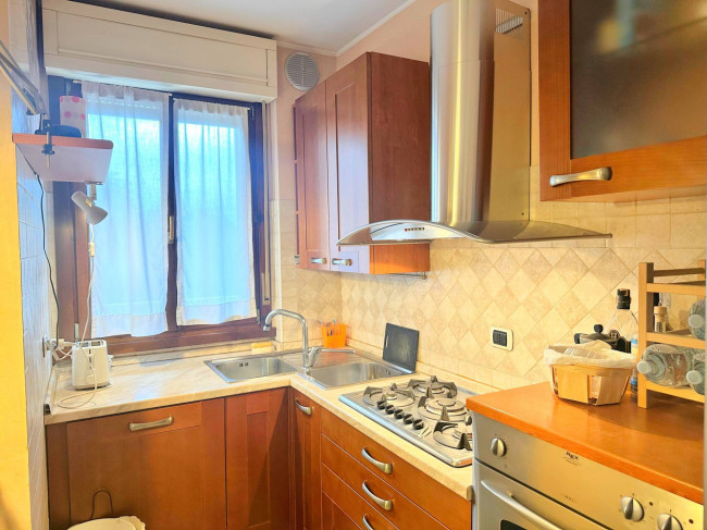 2 Locali in affitto a Segrate
