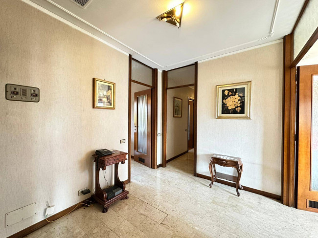 5 Locali in vendita a Milano