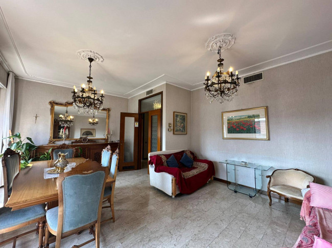 5 Locali in vendita a Milano