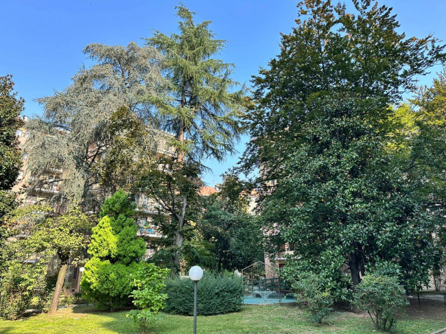 5 Locali in vendita a Milano