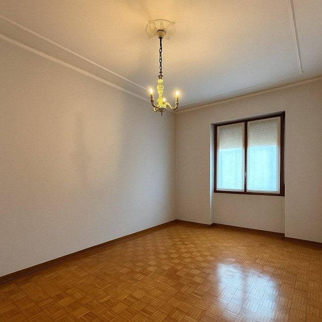 5 Locali in vendita a Milano