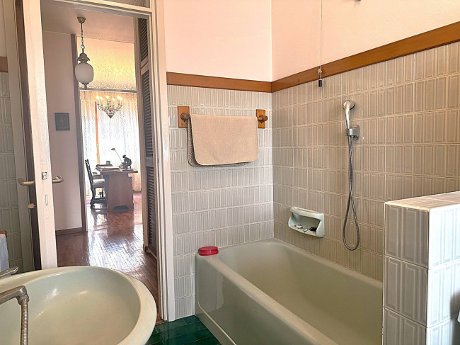 4 Locali in vendita a Milano