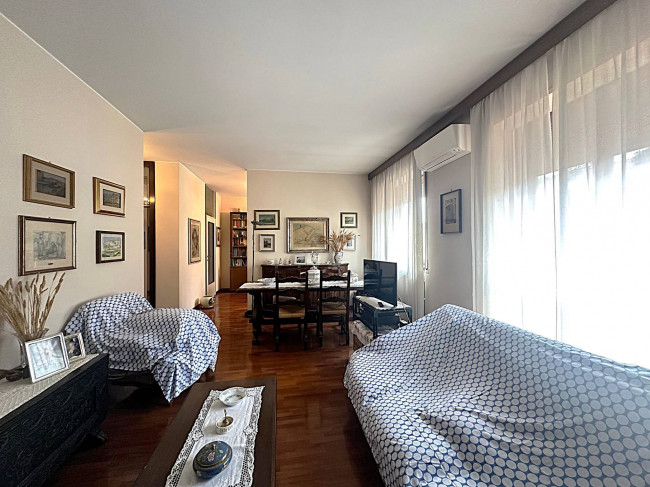 4 Locali in vendita a Milano