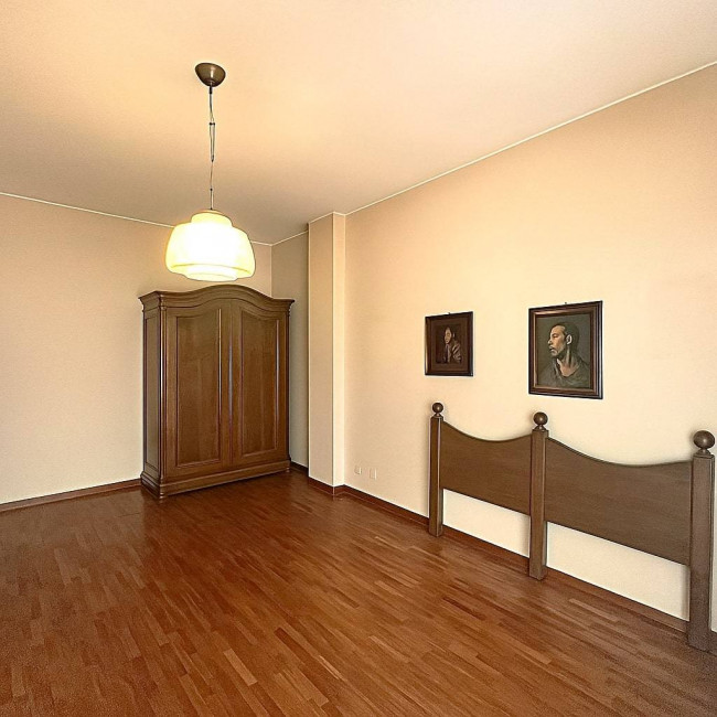 4 Locali in vendita a Milano