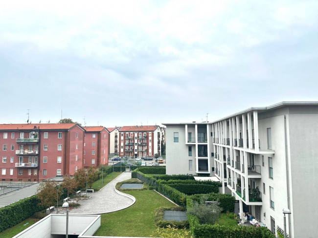 2 Locali in affitto a Segrate