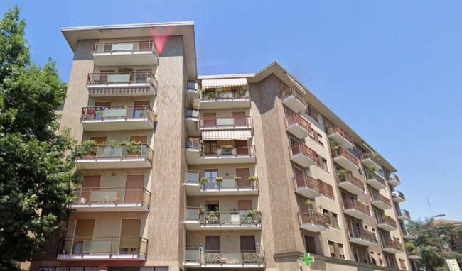 5 Locali in vendita a Milano