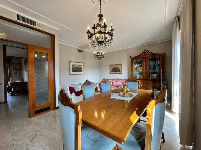 5 Locali in vendita a Milano