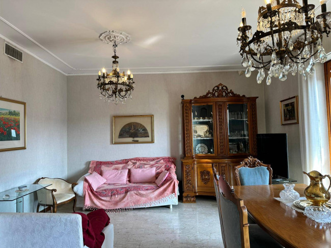 5 Locali in vendita a Milano