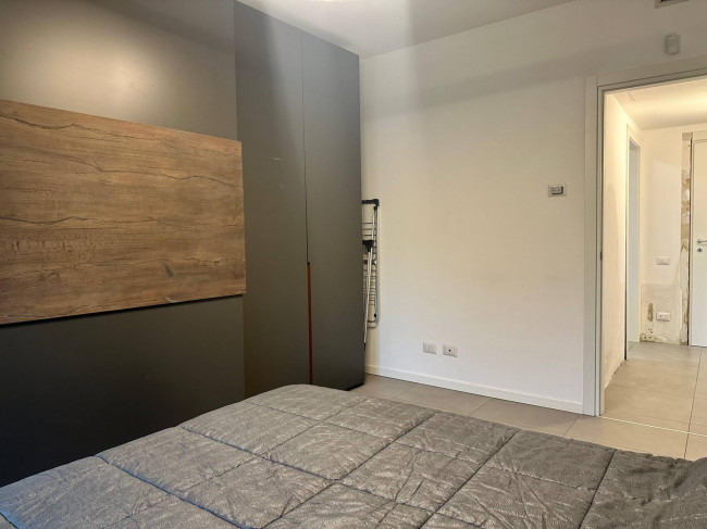 2 Locali in vendita a Segrate