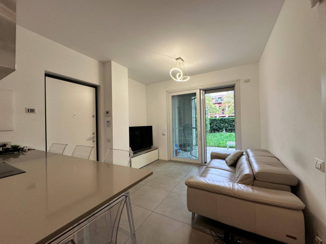 2 Locali in vendita a Segrate