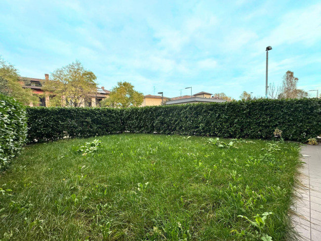 2 Locali in vendita a Segrate