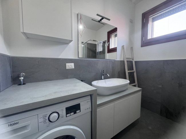 2 Locali in affitto a Segrate