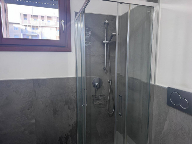 2 Locali in affitto a Segrate