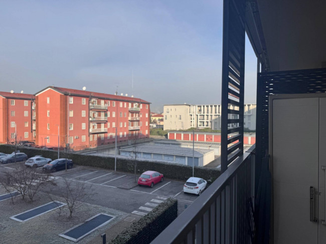 2 Locali in affitto a Segrate