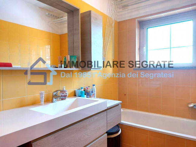 3 Locali in vendita a Segrate