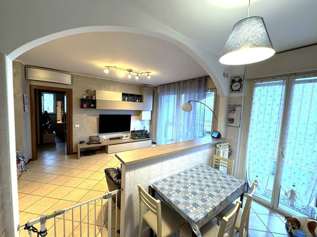 3 Locali in vendita a Segrate