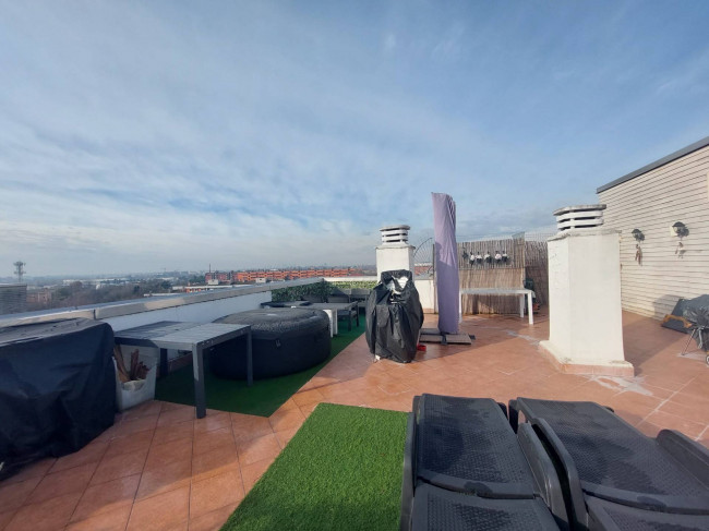 3 Locali in vendita a Segrate