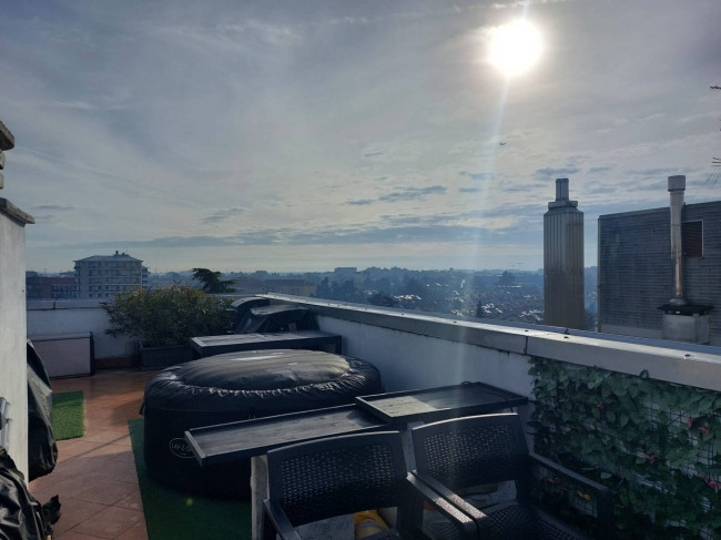 3 Locali in vendita a Segrate