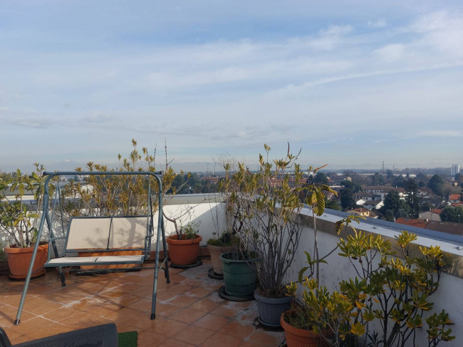 3 Locali in vendita a Segrate