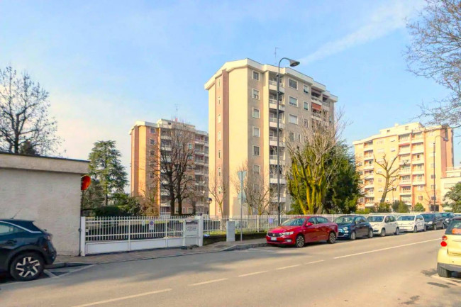 Box o garage in vendita a Segrate