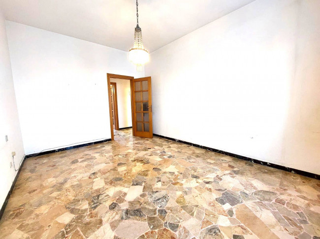 3 Locali in vendita a Segrate