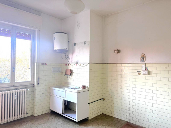 4 Locali in vendita a Segrate