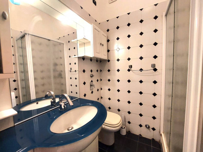 3 Locali in vendita a Segrate