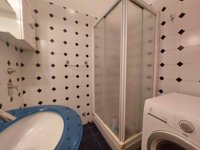 3 Locali in vendita a Segrate