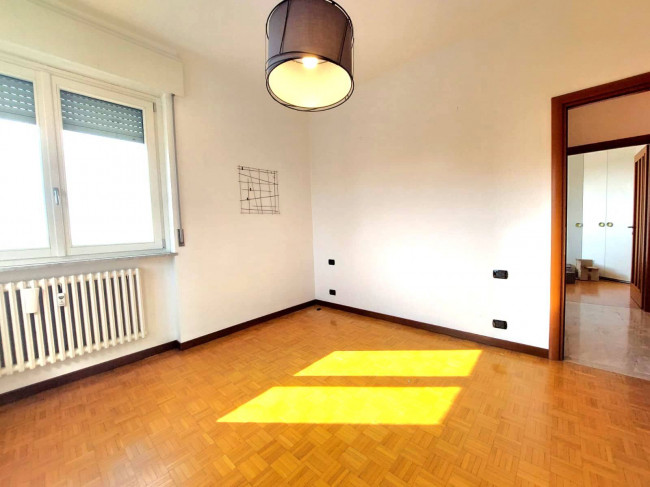 3 Locali in vendita a Segrate