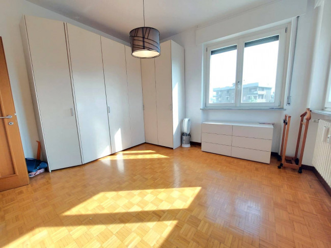 3 Locali in vendita a Segrate