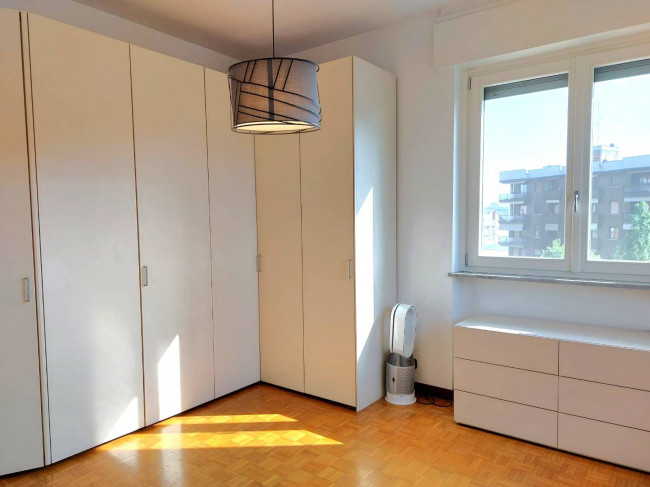 3 Locali in vendita a Segrate