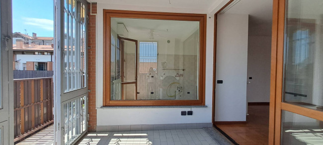 3 Locali in vendita a Segrate