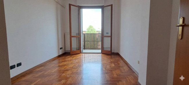 3 Locali in vendita a Segrate