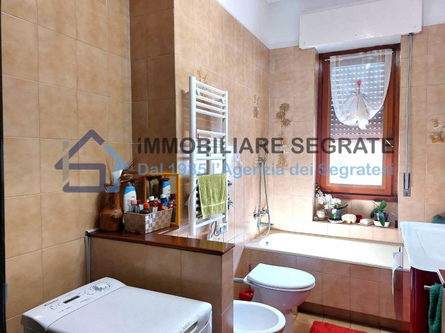 3 Locali in vendita a Segrate
