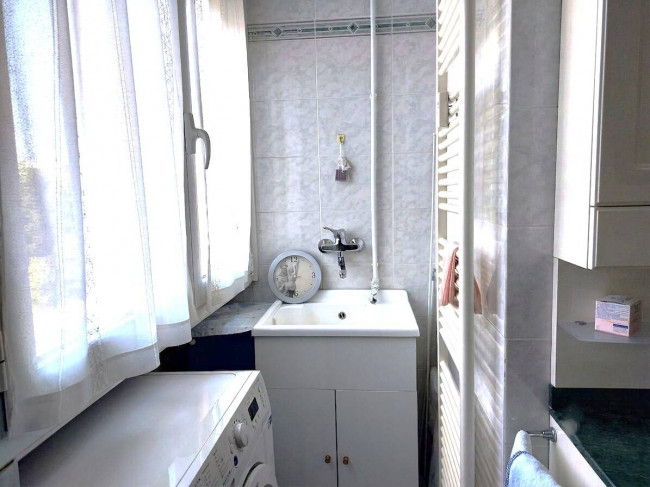 2 Locali in vendita a Segrate