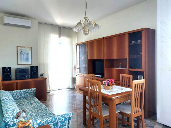 2 Locali in vendita a Segrate