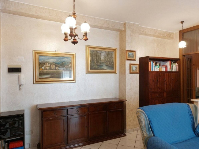 3 Locali in vendita a Pioltello