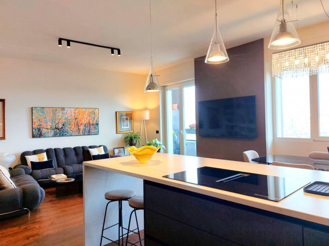 3 Locali in vendita a Milano
