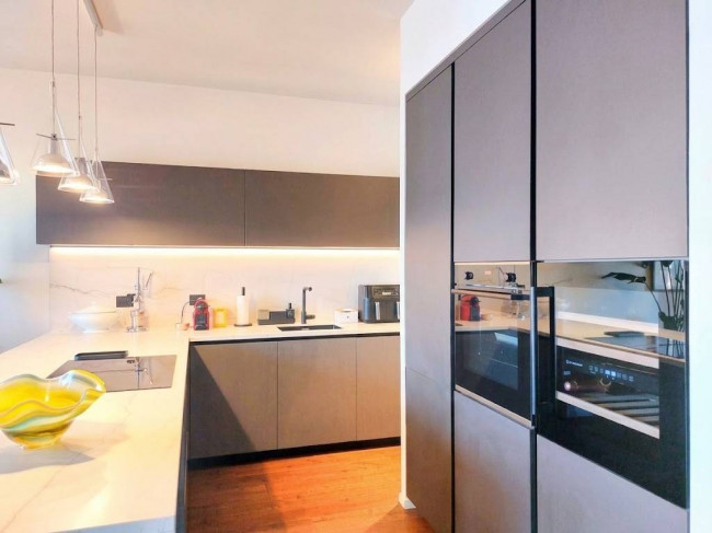 3 Locali in vendita a Milano